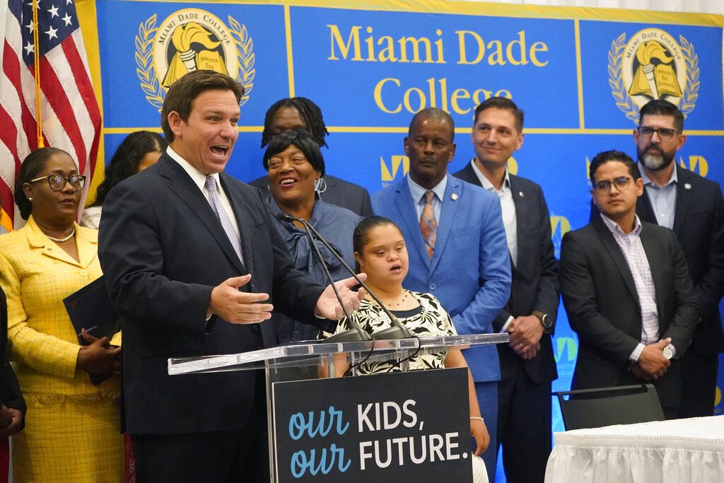 Partisanship could
save Florida schools