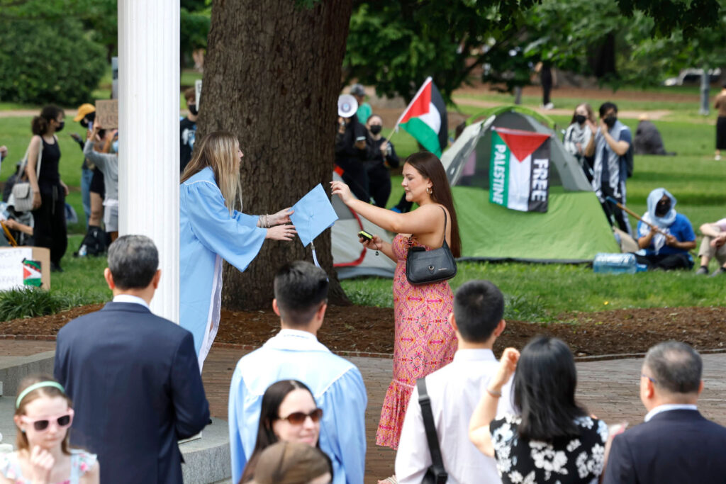 Liberal prosecutors
let antisemitic protesters off the hook
