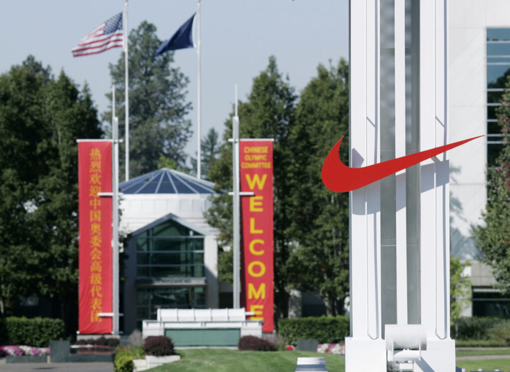 Nike lectures the
nation on women’s sports