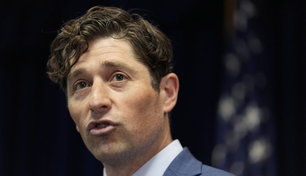 Jacob Frey learns his
left-wing pandering was for nothing