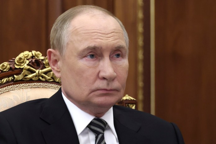 Putin tests Trump and
US-European relations with Kyiv strikes
