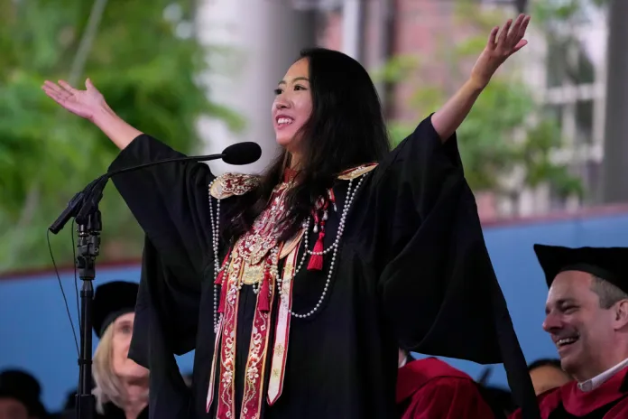 Conservatives renew
push to reverse Chinese student visas