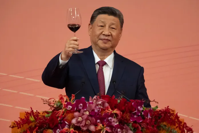 Europe chooses China
over becoming strong